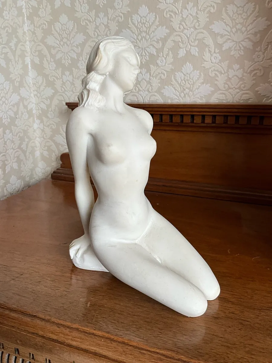 Nude Figurine - Biscuit Porcelain - Image 3