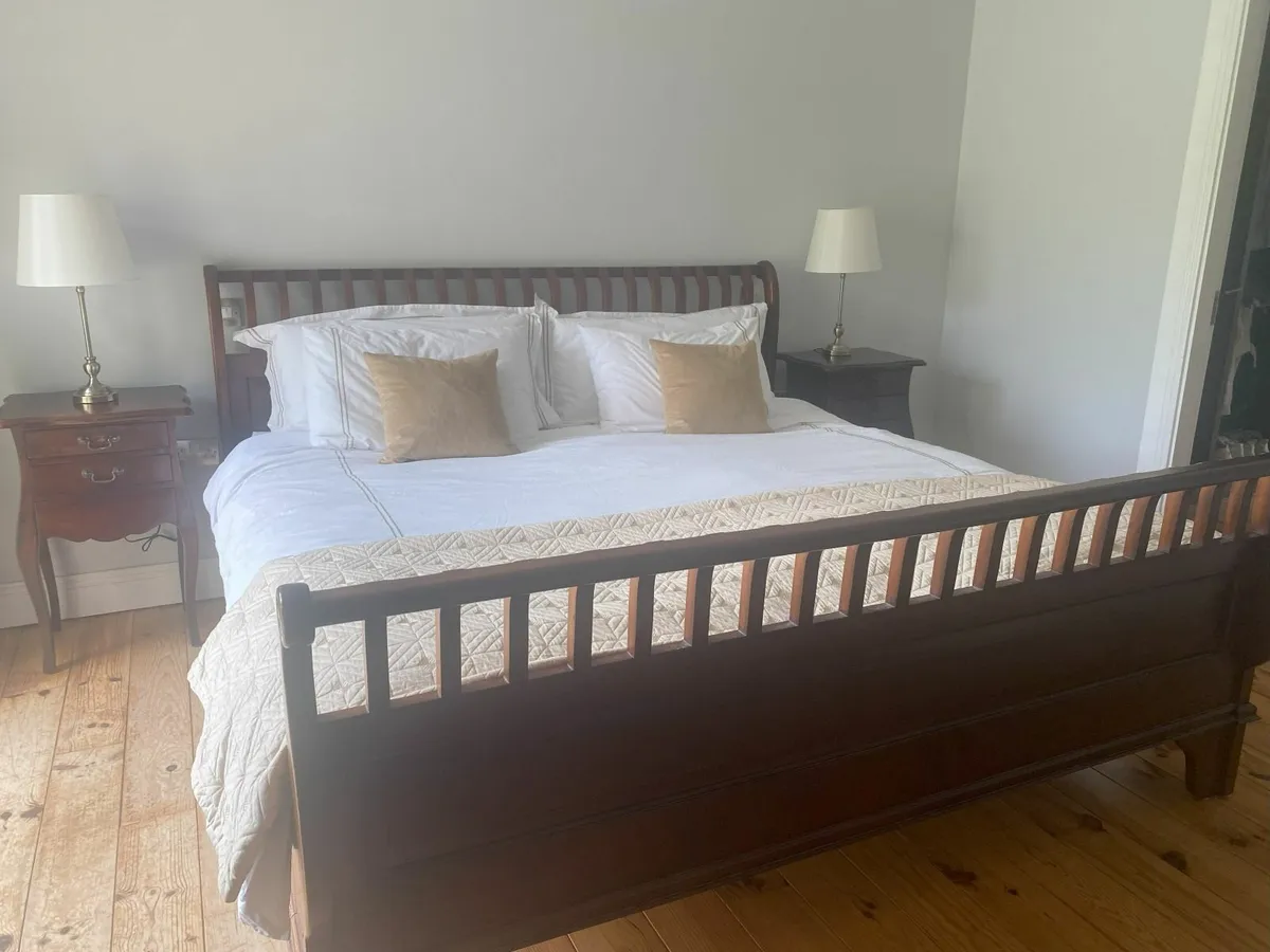 Mahogany Emperor Sleigh Bed and bedside tables - Image 1