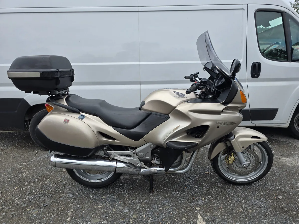 01 HONDA DEAUVILLE 650 MOTO4U - Image 1