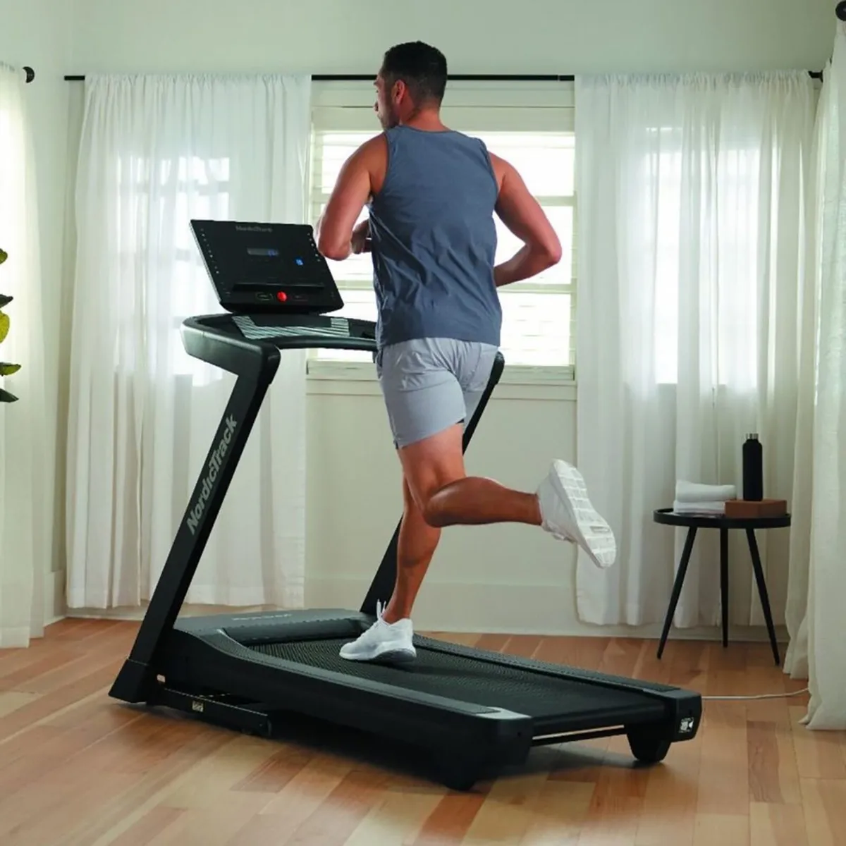 BRAND NEW NORDICTRACK EXP5I EX DISPLAY TREADMILL - Image 4