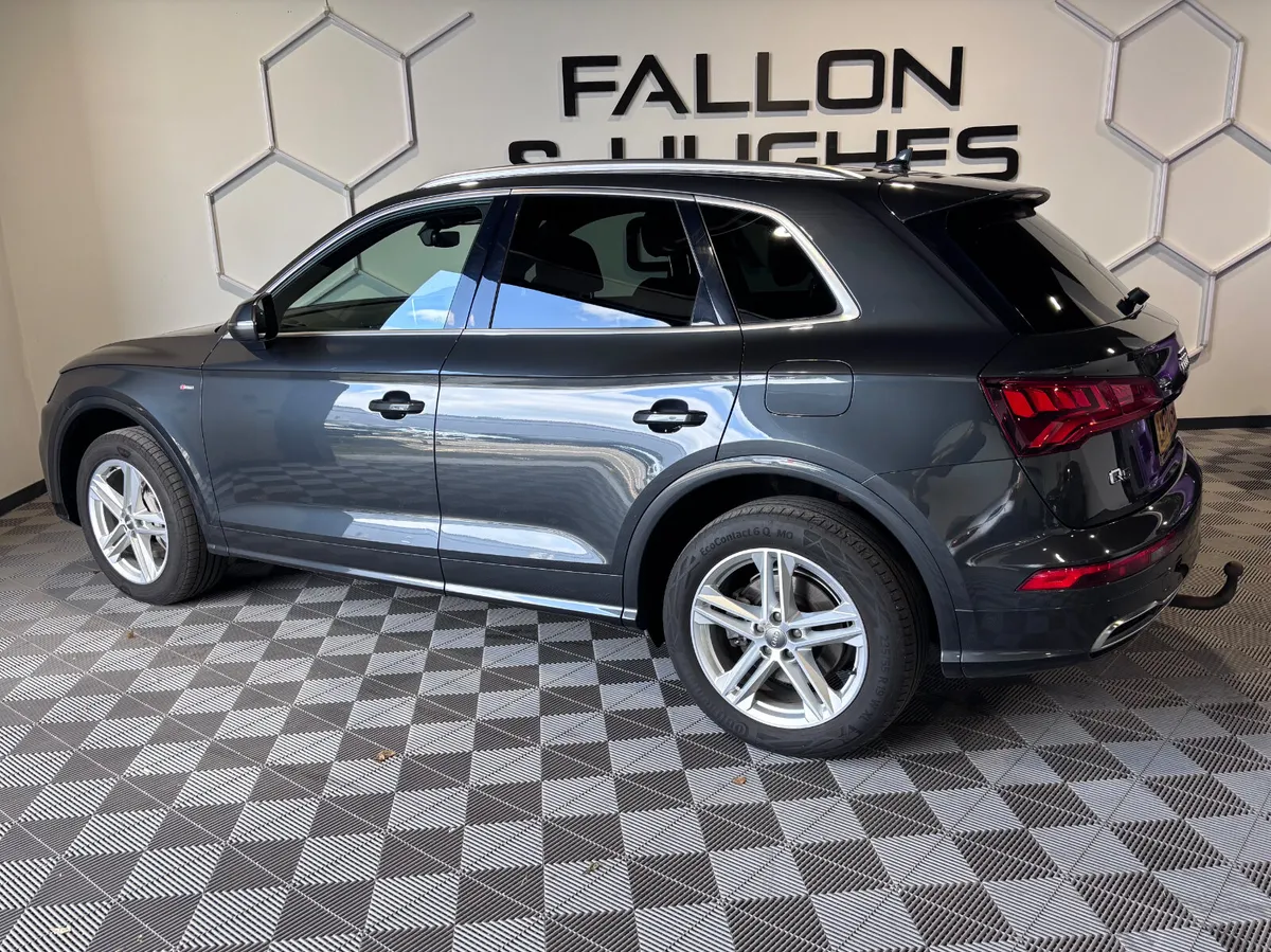 2021 AUDI Q5 S LINE 50 TFSI E QUATTRO HYBRID - Image 3