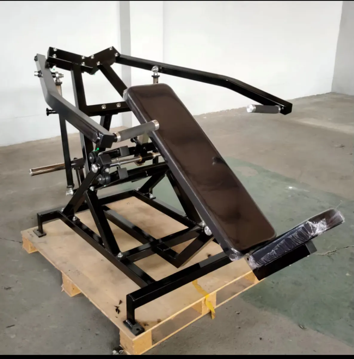 Incline Plate Loaded Chest Press - Image 3