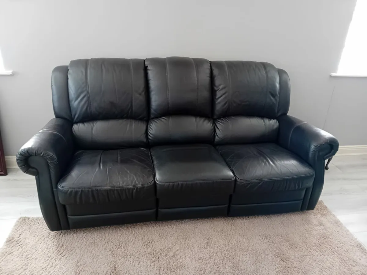 Black leather 3 pce suite with recliners - Image 1