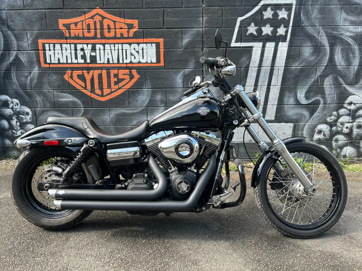 2010 HARLEY-DAVIDSON Dyna Wide Glide - Image 1