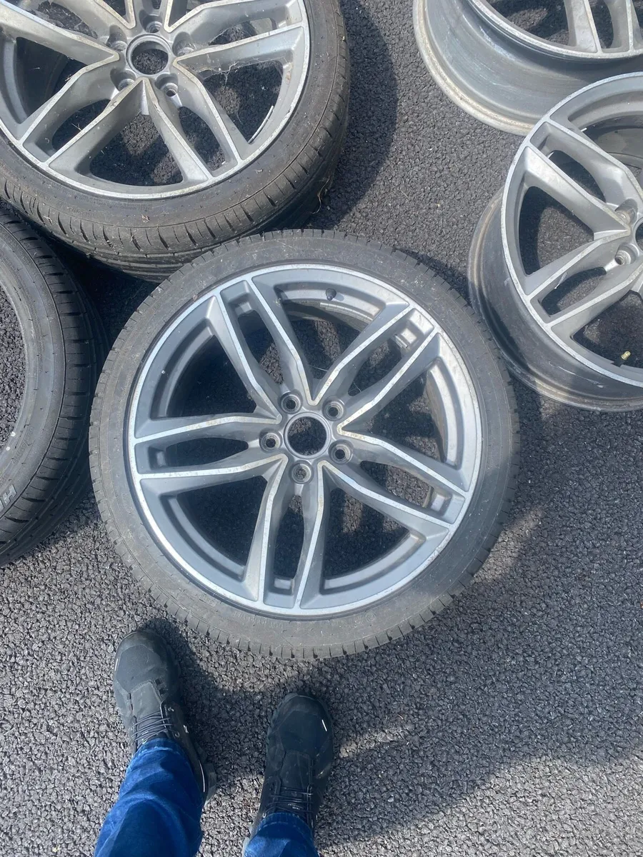 Alloy wheels - Image 1