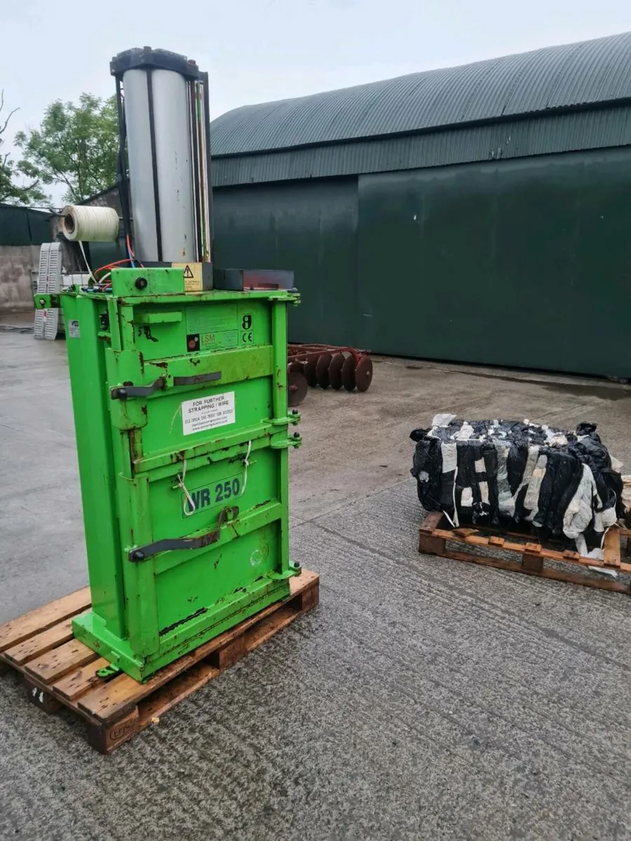 Cardboard plastic baler - Image 1