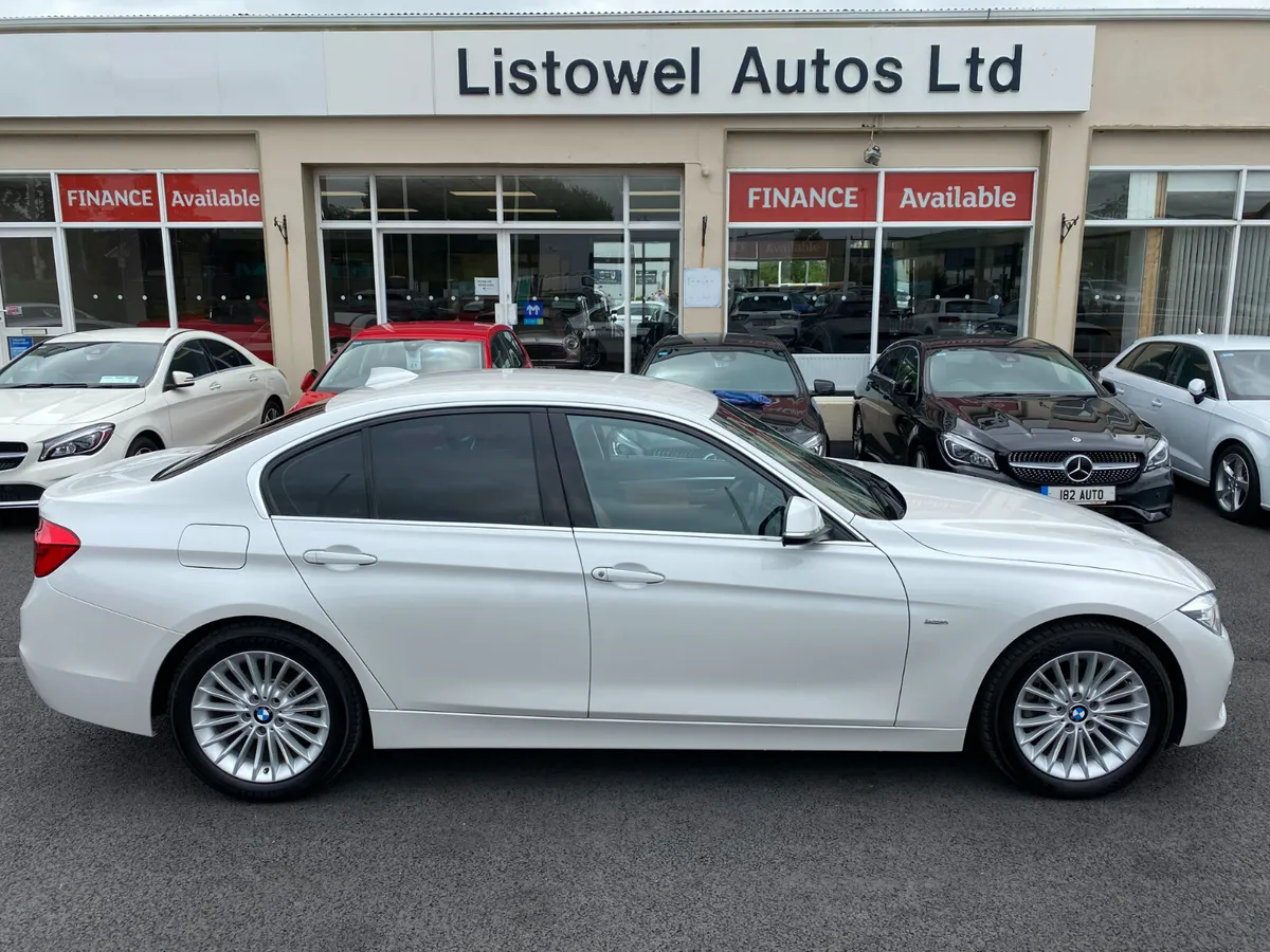 182 BMW 320D LUXURY 2.0 AUTOMATIC SALOON - Image 1