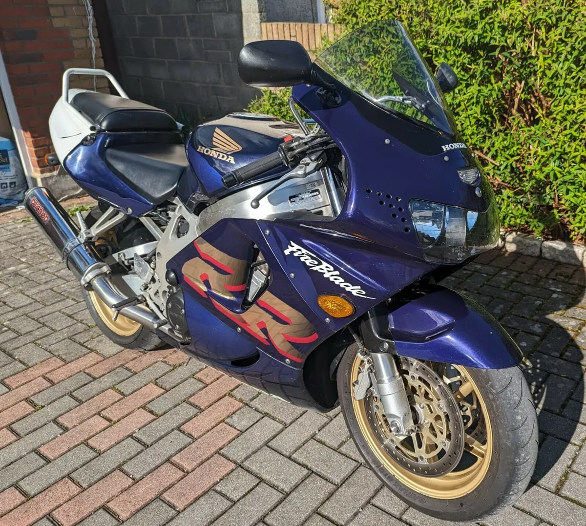 Honda CBR 900 fireblade - Image 2