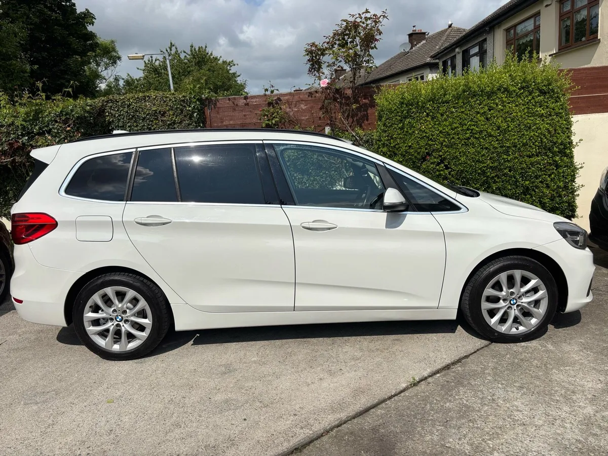 BMW 216D Luxury Gran Tourer 7 seater - Image 3