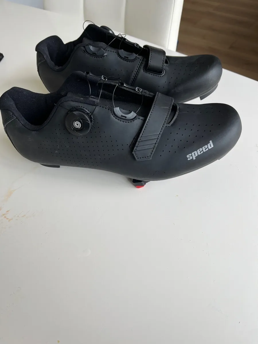 Road bike shoes - Image 1