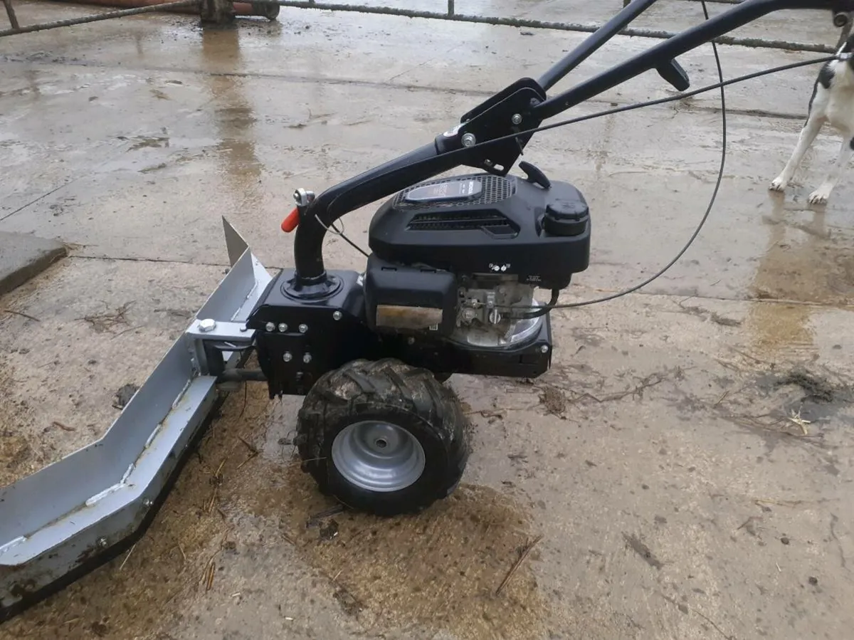 Yard scraper - Image 1