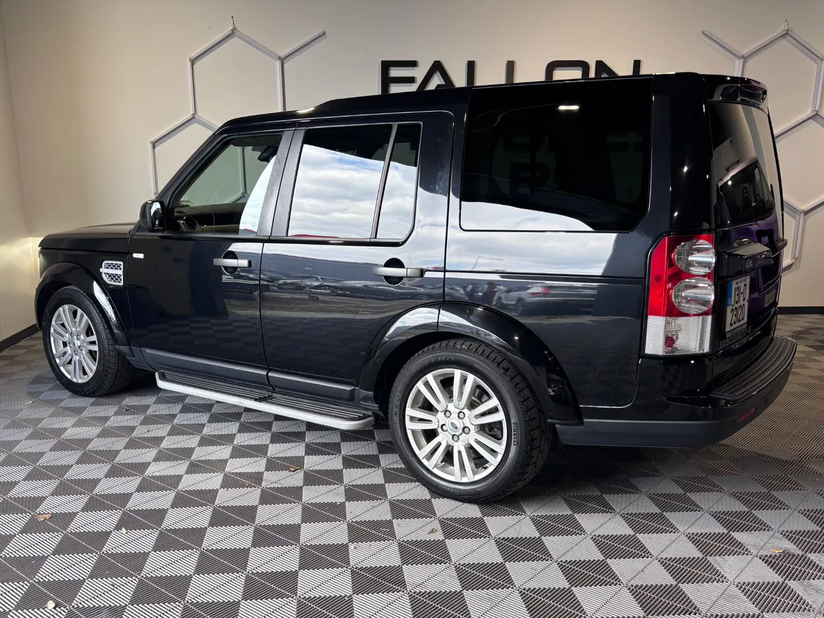Land Rover Discovery 3.0 5 Seat N1 // VERY LOW KMS - Image 3