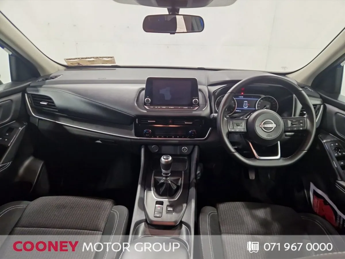 Nissan QASHQAI 1.3 Hybrid SV Clearance Madness- T - Image 3
