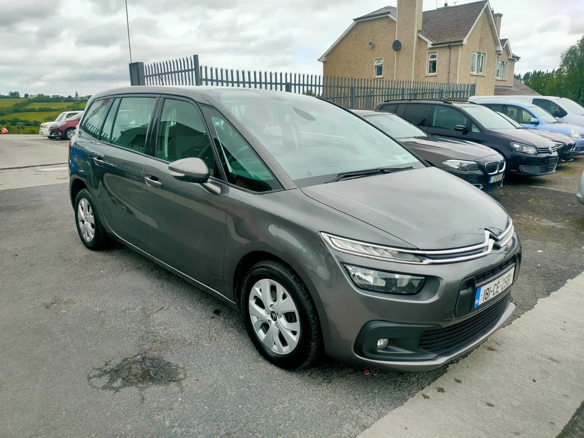 Citroen C4 2018 7 seater - Image 1