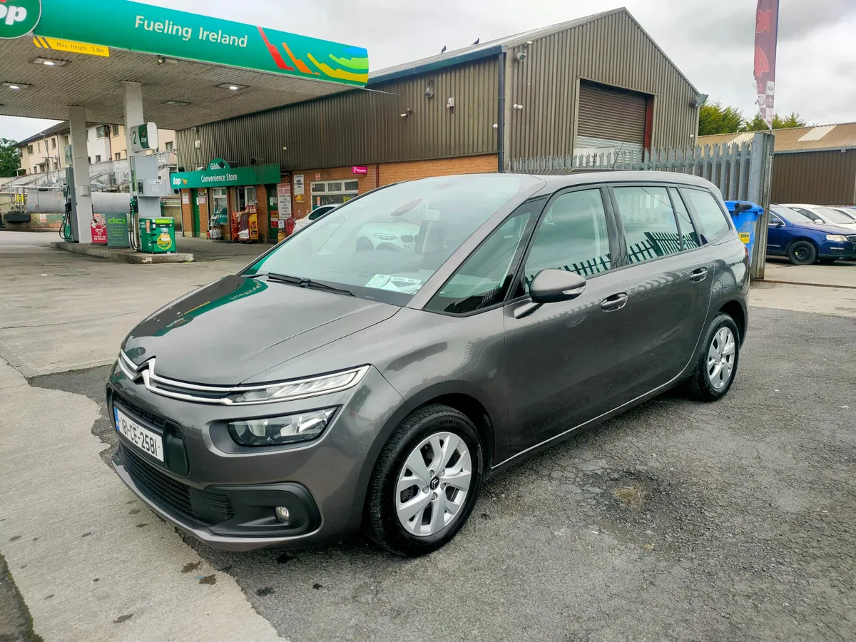 Citroen C4 2018 7 seater - Image 3