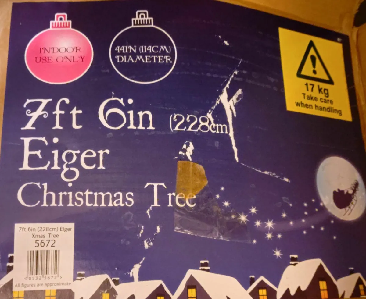 7FT 6IN ARTIFICIAL CHRISTMAS TREE. - Image 1