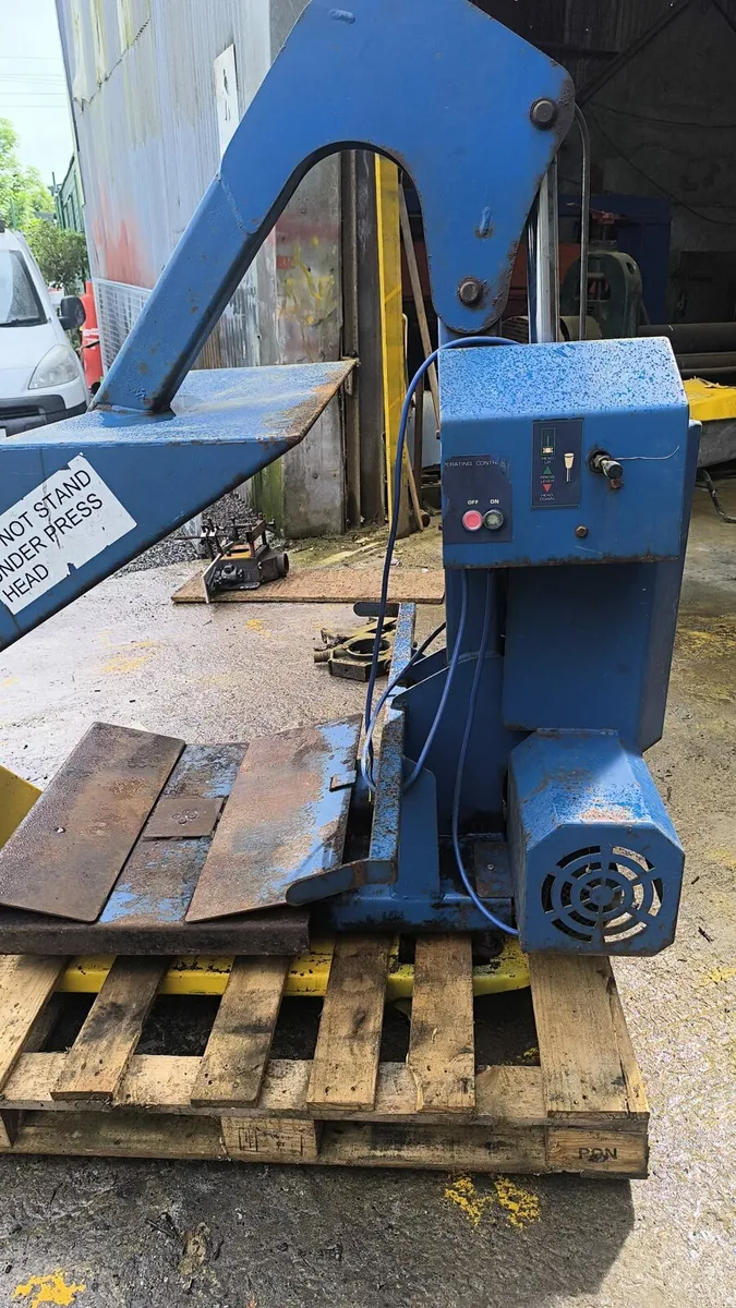 Large bin press - Image 3
