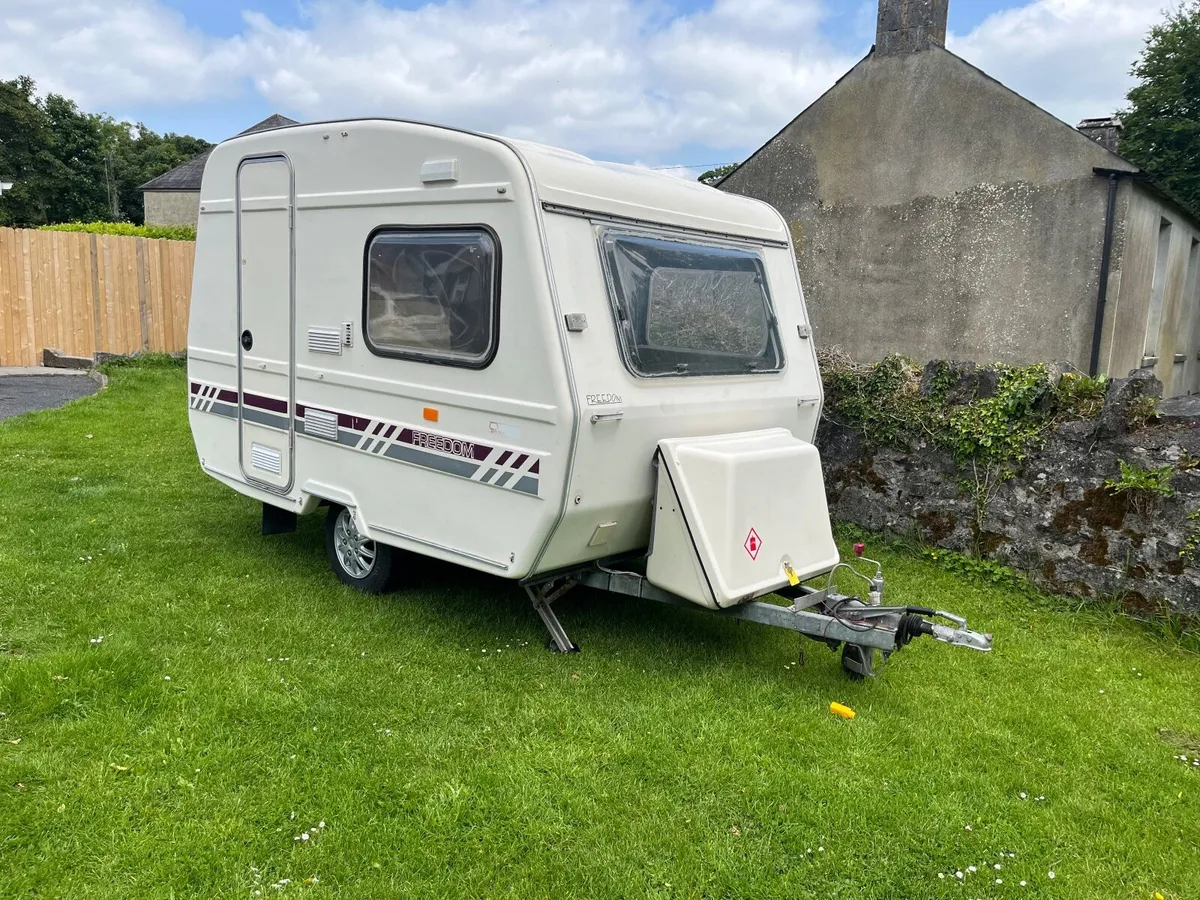 Small 10 foot caravan for sale - Image 1