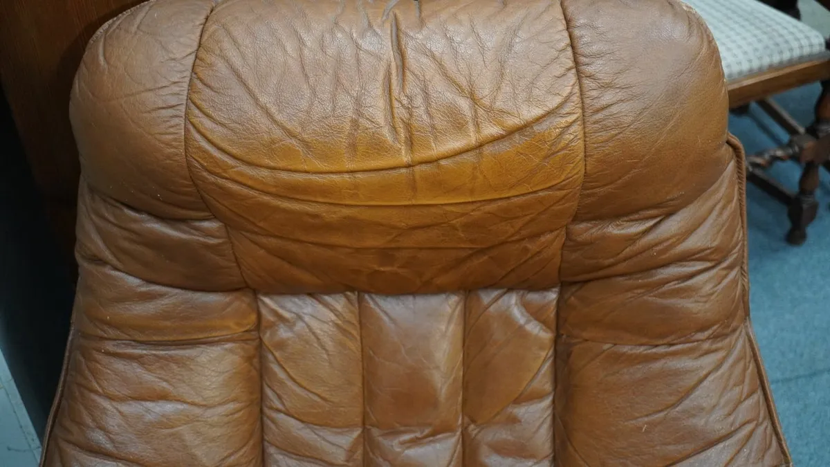 🪑 Granfort Recliner Armchair with Footstool - Image 4