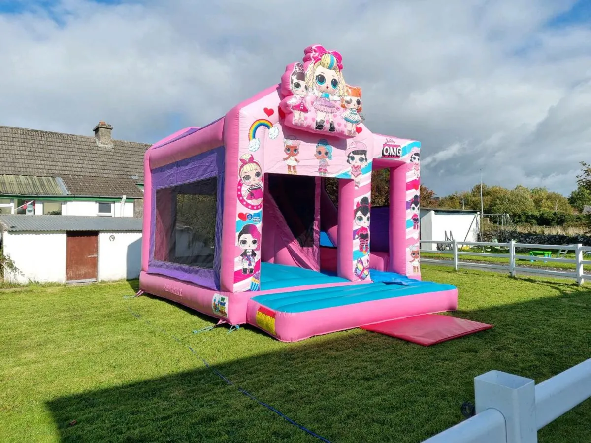 Bouncy castles - Image 1
