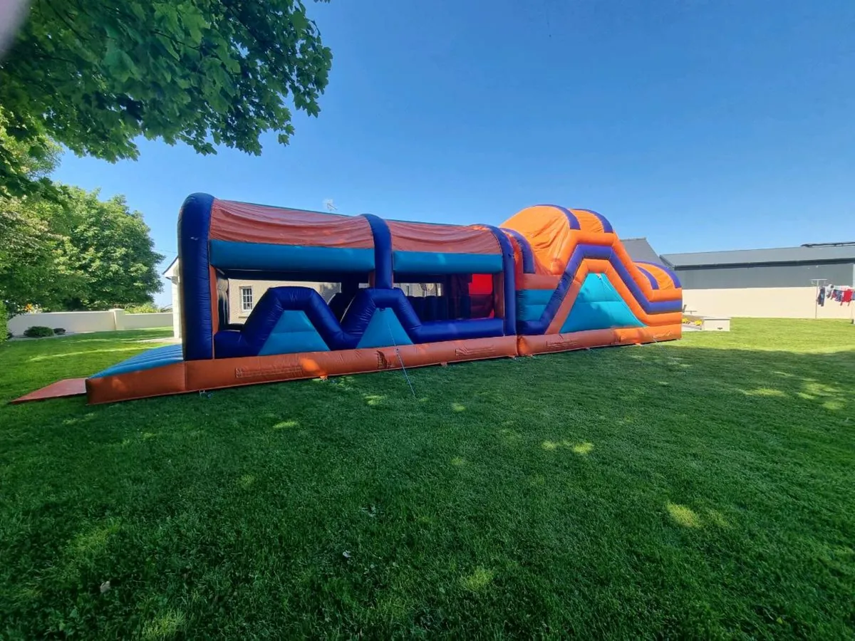 Bouncy castles - Image 3