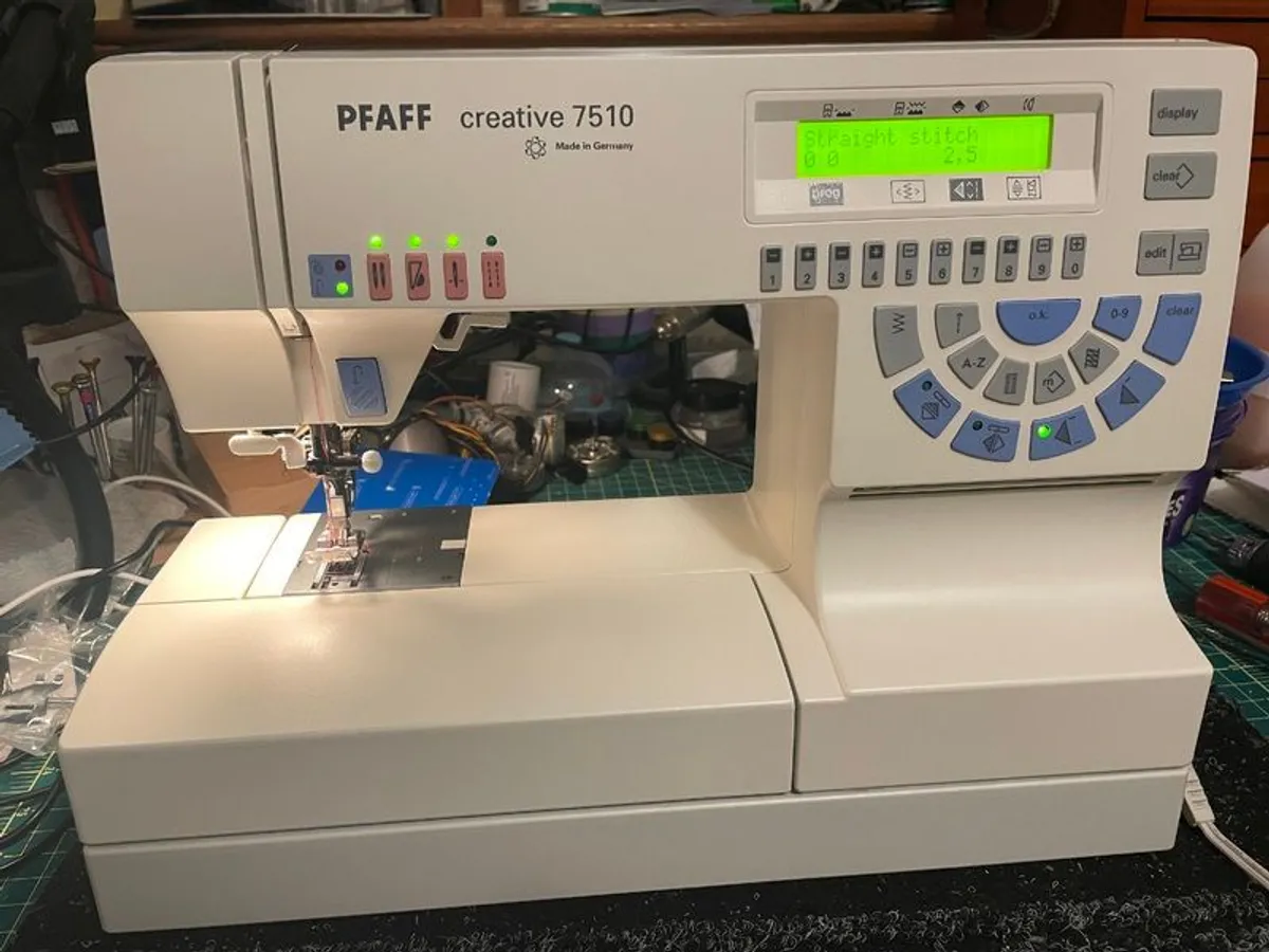 PFAFF Creative 7510 Sewing Machine - Just Serviced - Image 1