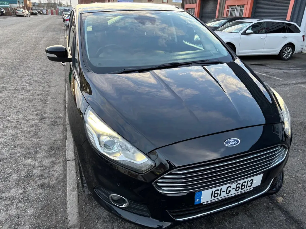 2016 Ford S-MaxTITANIUM 2.0 Diesel 150 BHP 7 Seat - Image 3