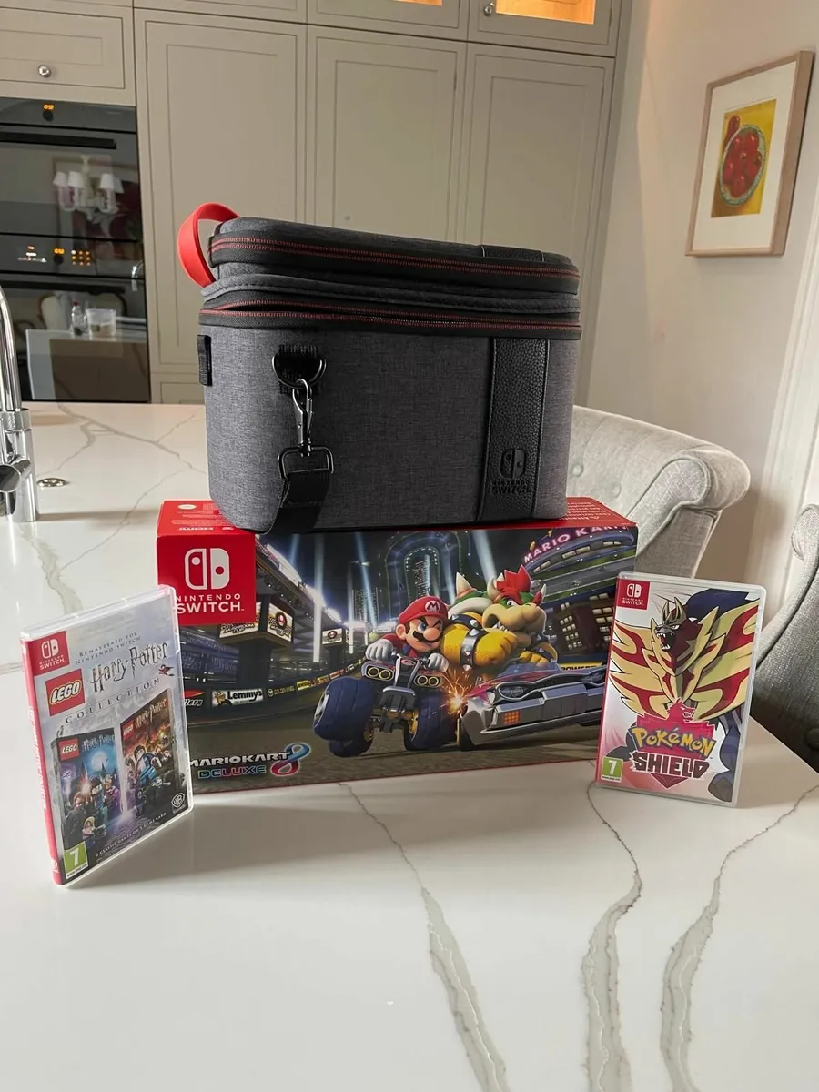 Nintendo SWITCH - Pristine Condition - Image 1