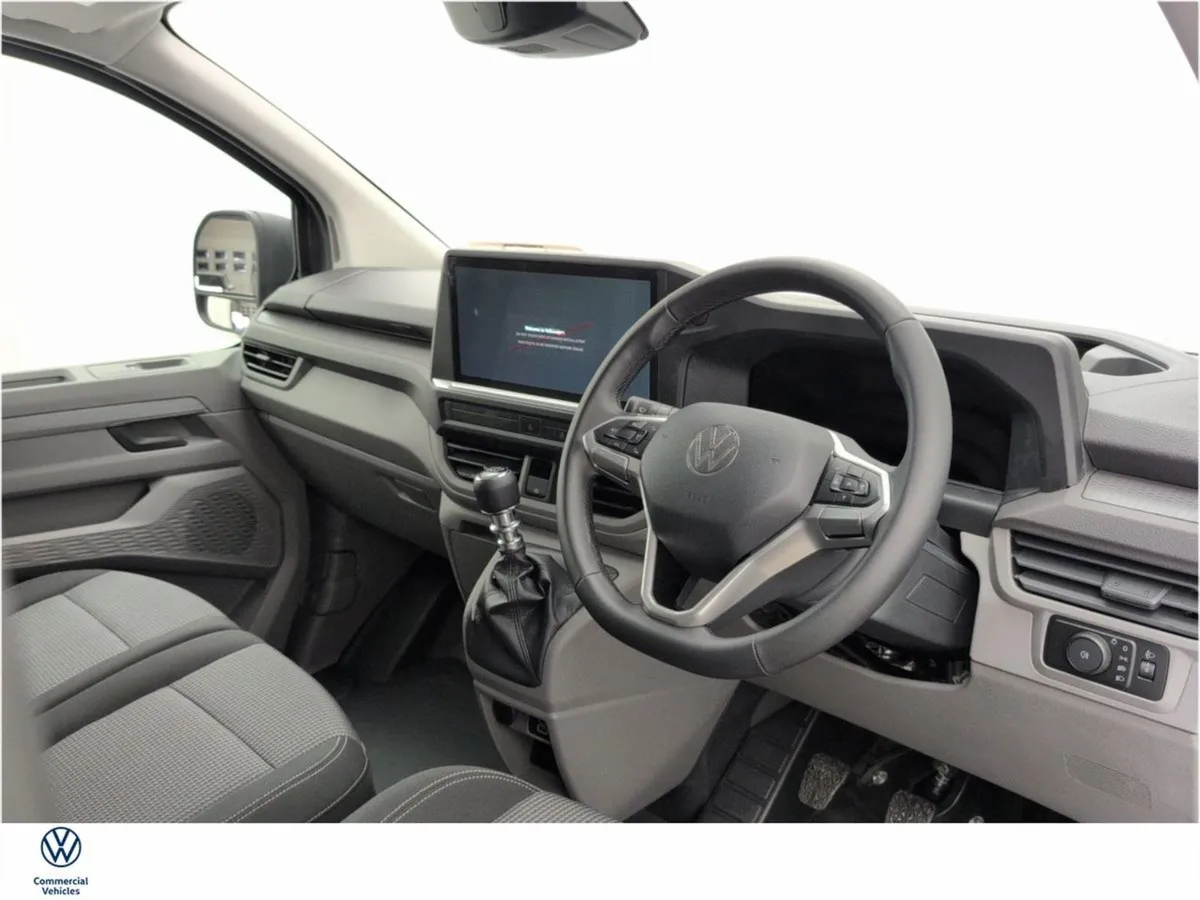 Volkswagen Transporter 28 VAN SWB Trendline 110HP - Image 3