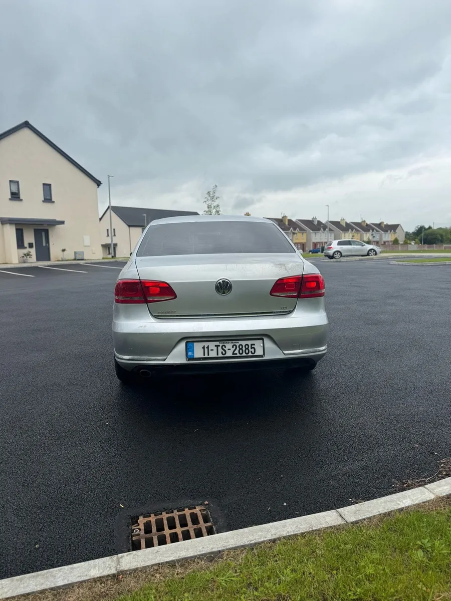 Volkswagen Passat - Image 2