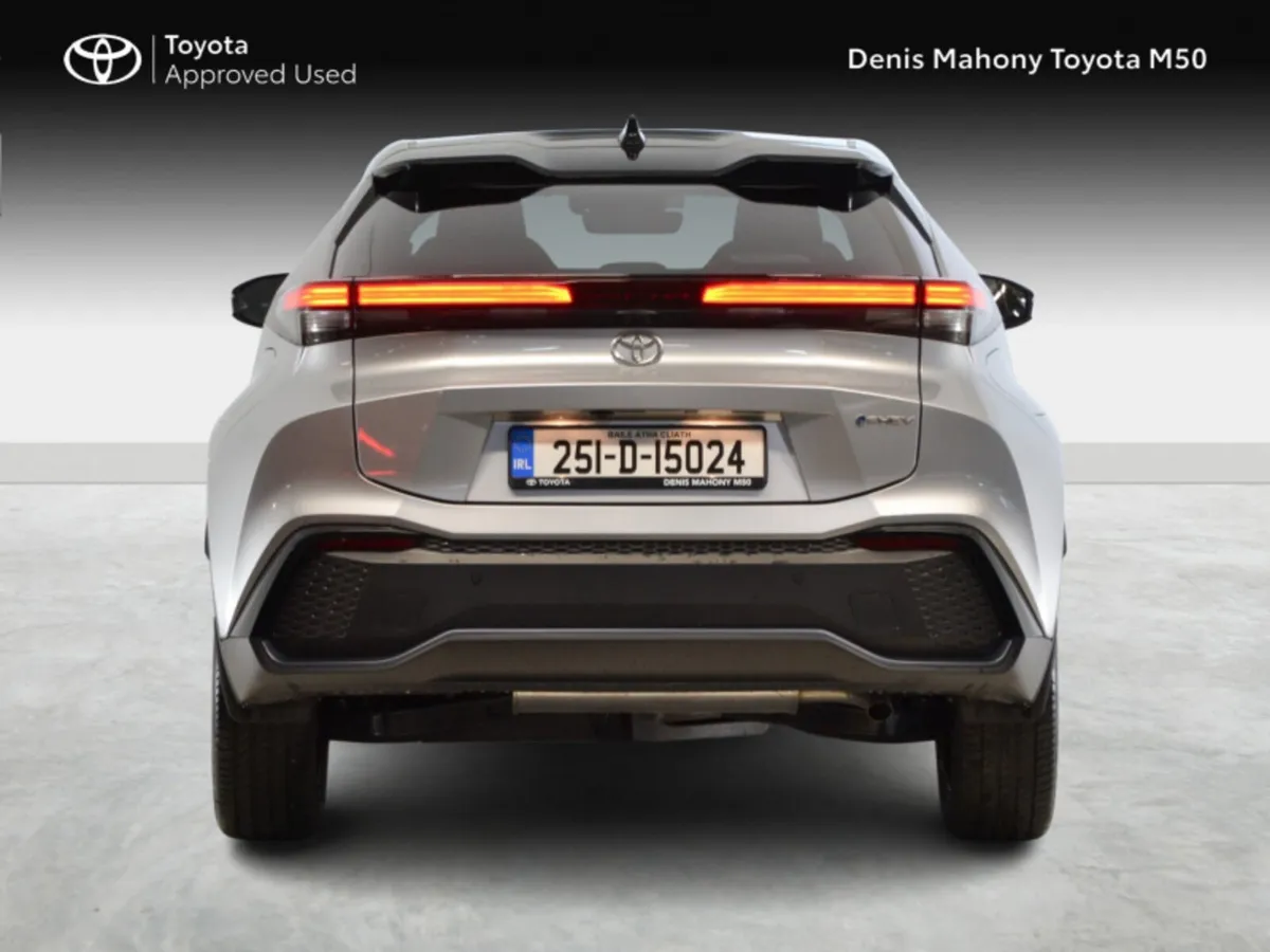 Toyota C-HR Plug-In Hybrid - Image 4