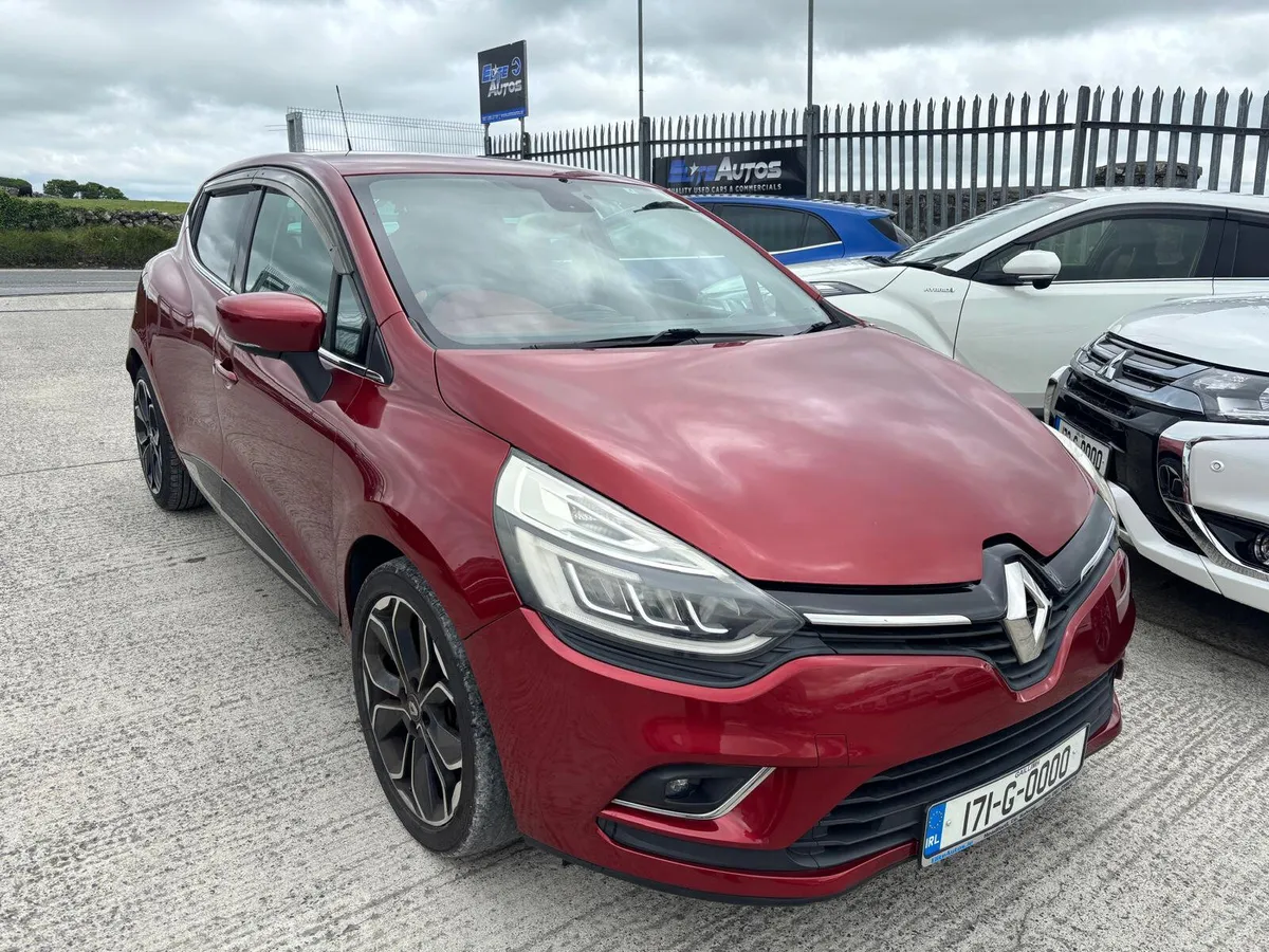 Renault Clio TCE Automatic 2017 - Image 1