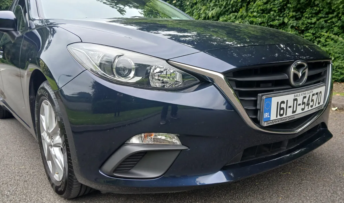 Mazda Mazda3 2016 1.5 PETROL EXEC SE 5dr - Image 2
