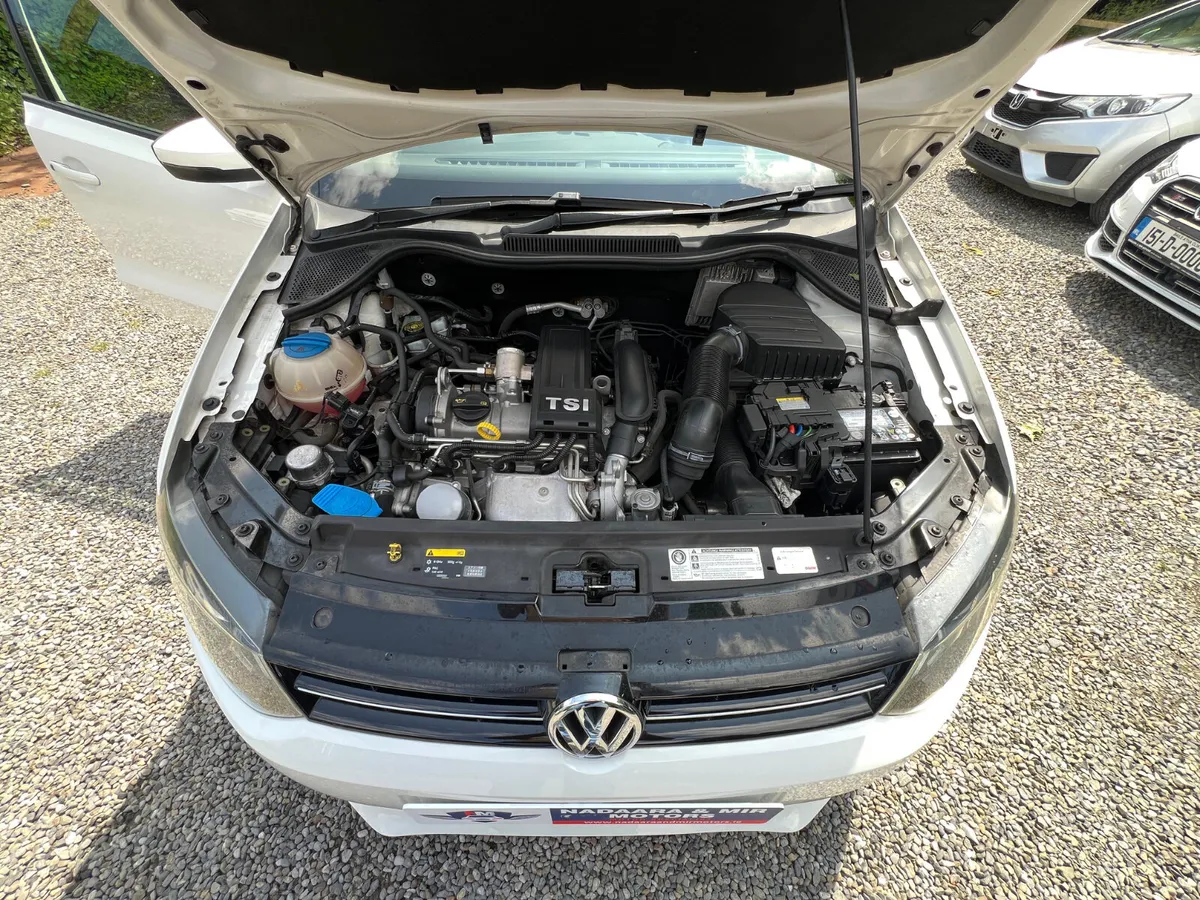 2014 Volkswagen polo bluemotion (Automatic ) - Image 3