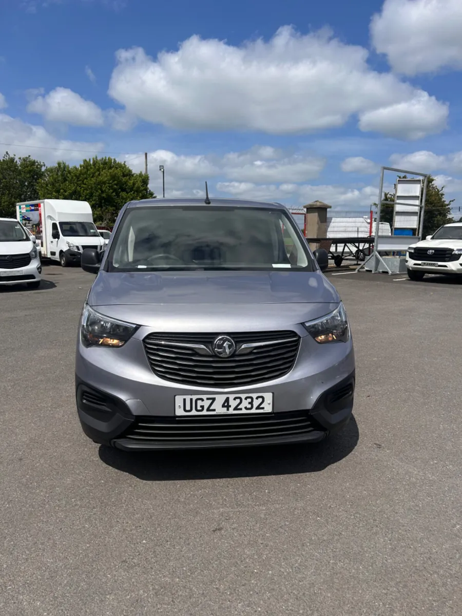 Vauxhall Combo 2021 - low Miles - Image 4