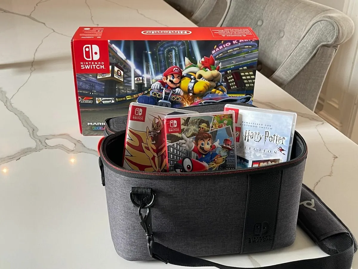 Nintendo SWITCH - Pristine Condition - Image 2