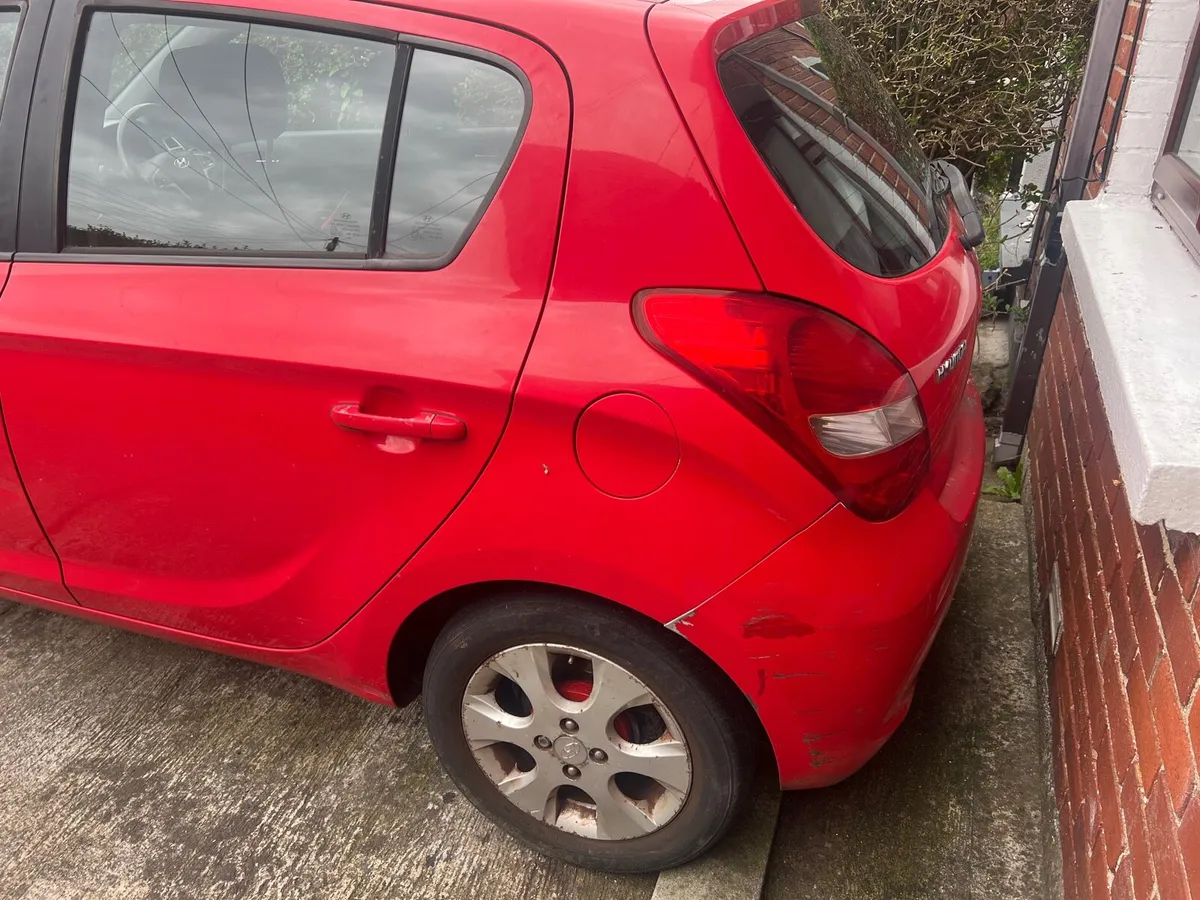 Hyundai i20 - Image 2