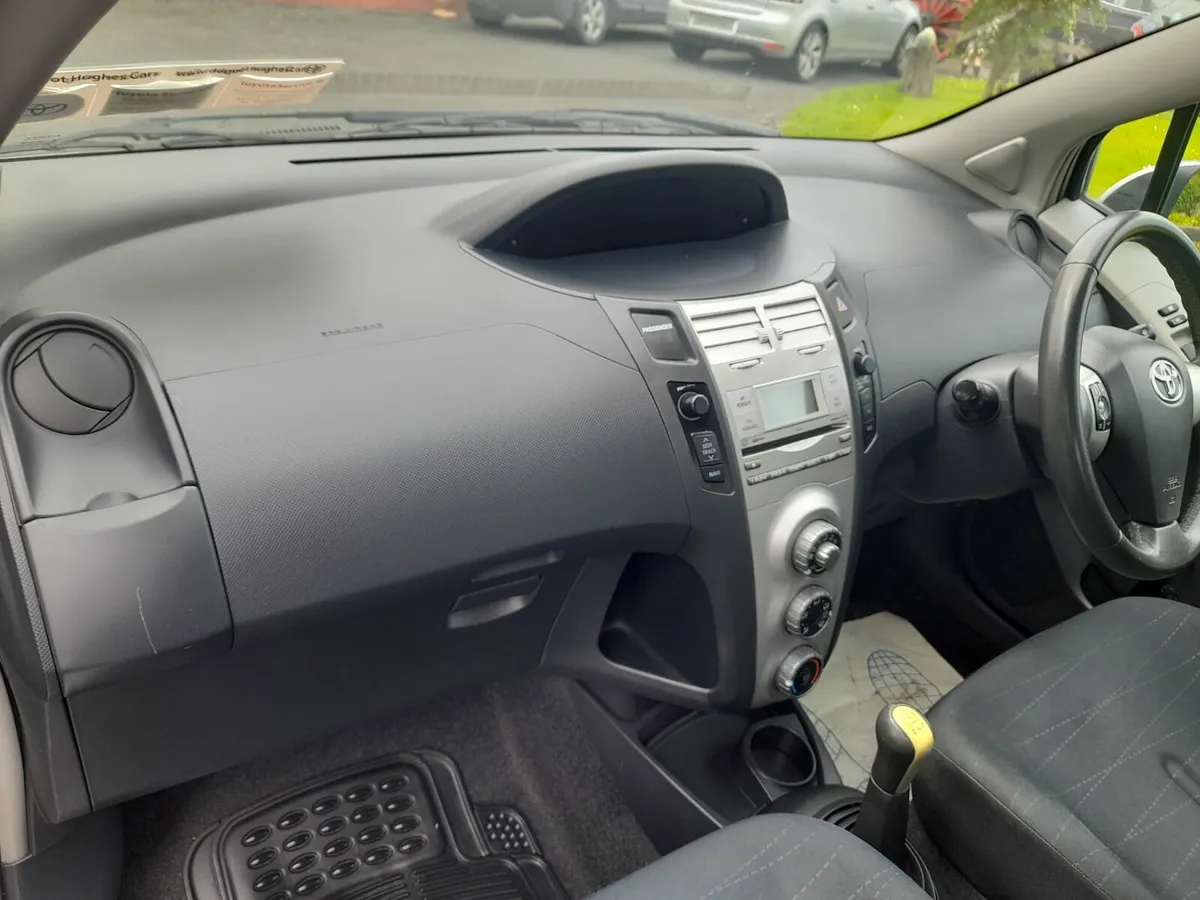 2007 Toyota Yaris MINT - Image 4