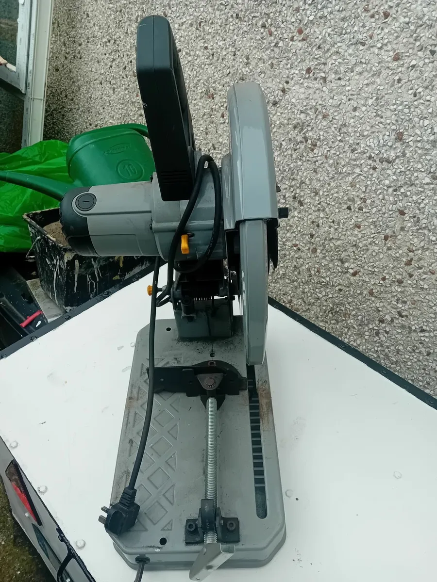Titan mitre steel saw wheelbarrow - Image 2