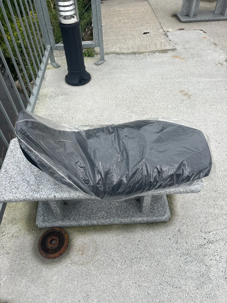 Lower seat for Suzuki vstrom 800DE - Image 1