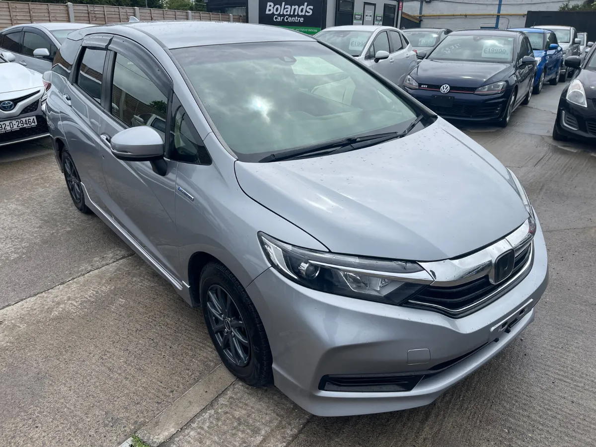 192 Honda Shuttle Hybrid 1.5 Automatic 5dr Model - Image 2