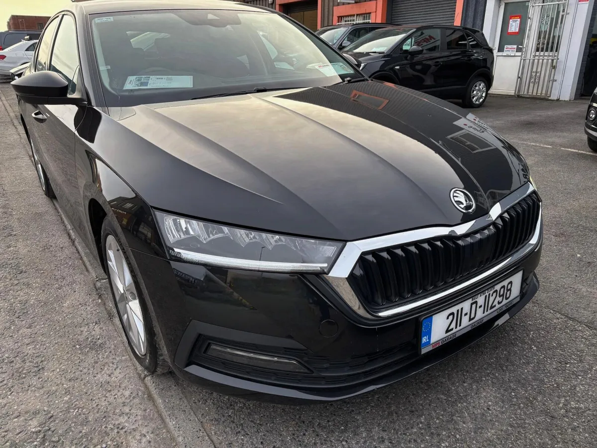 2021 Skoda Octavia AMP 1.0 TSI Ambition 110BHP - Image 2