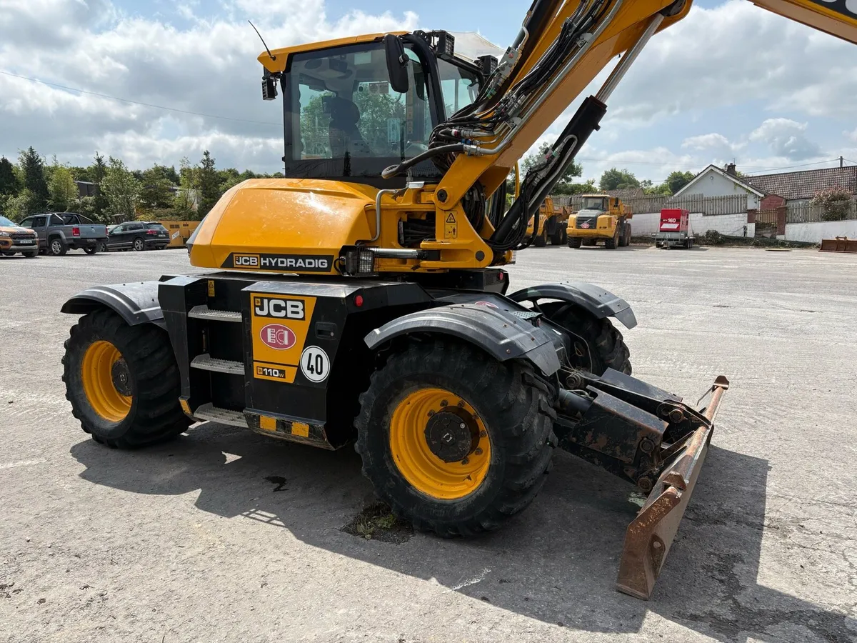 JCB Hydradig - Image 1