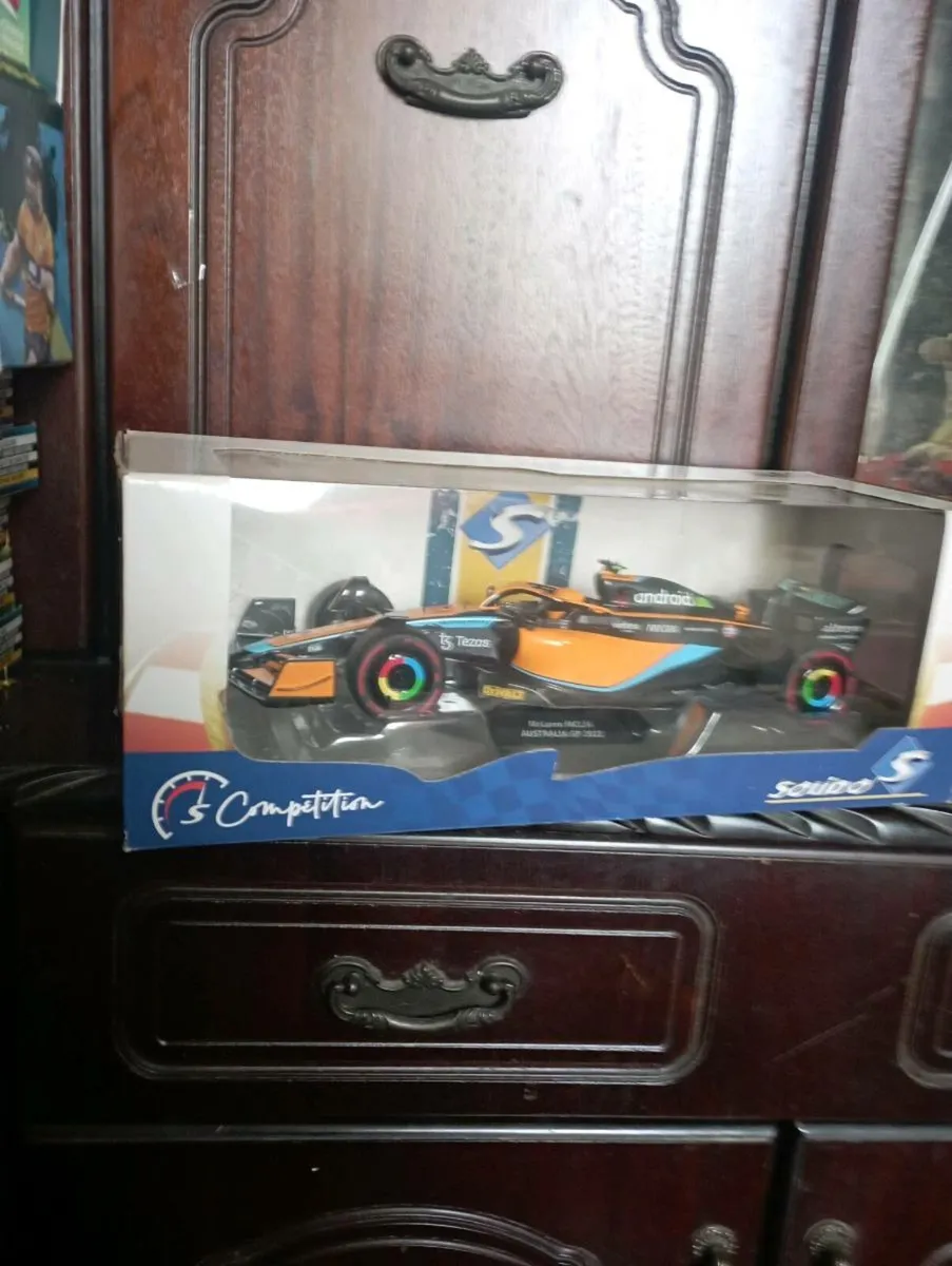 1-18 SCALE SOLIDO DIE-CAST MODLE' CARS. - Image 2