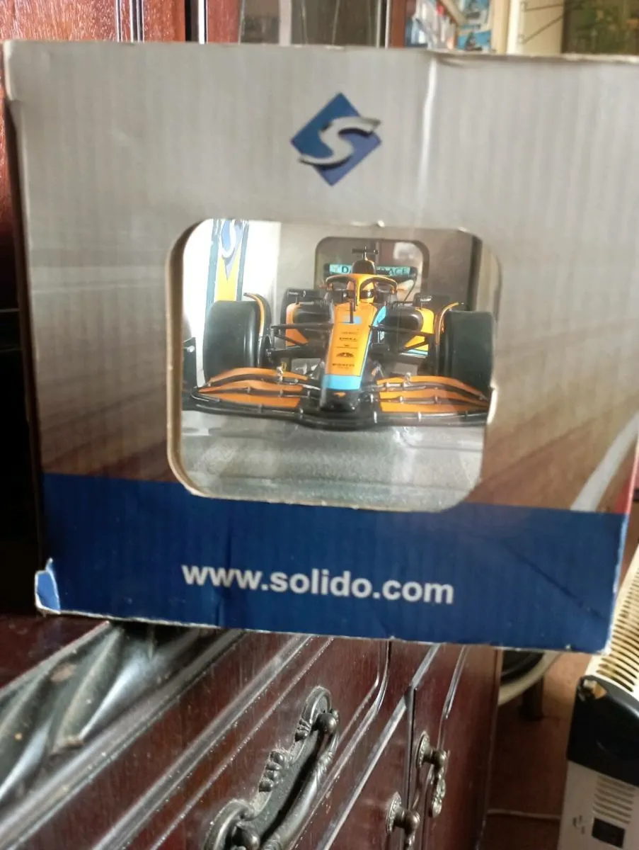 1-18 SCALE SOLIDO DIE-CAST MODLE' CARS. - Image 3