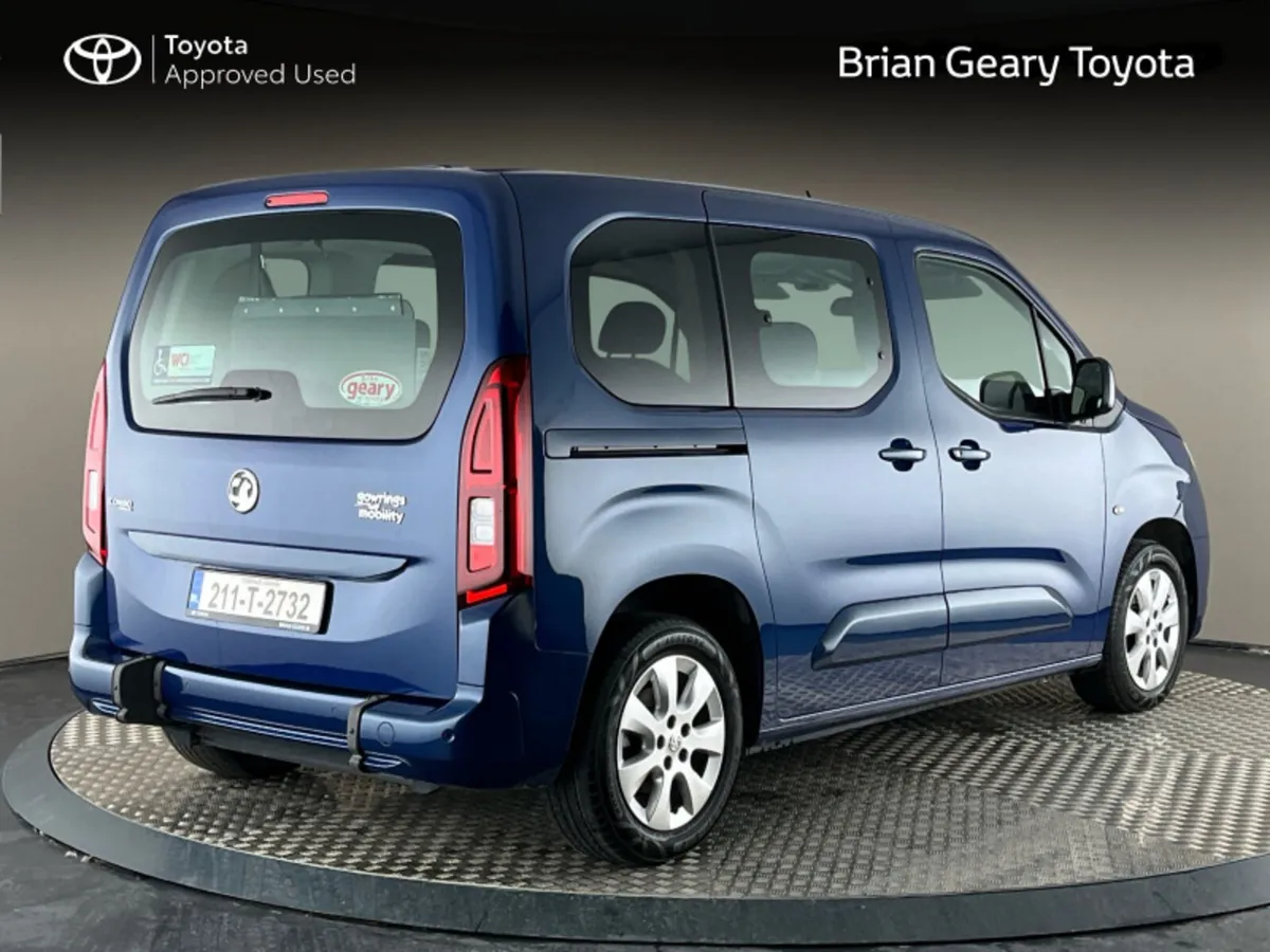 Opel Combo WHEELCHAIR LIFE 1.2 ENERGY - Image 2