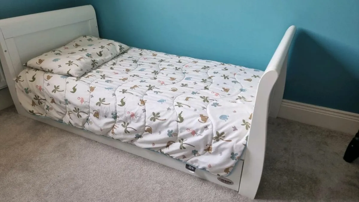 OBaby Cot bed - Image 1