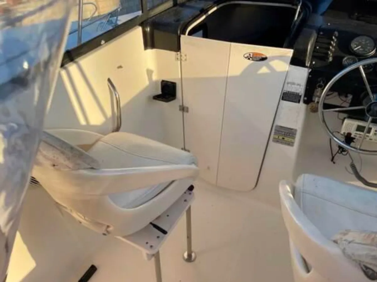 BAYLINER TROPHY 2052 WA - Image 3