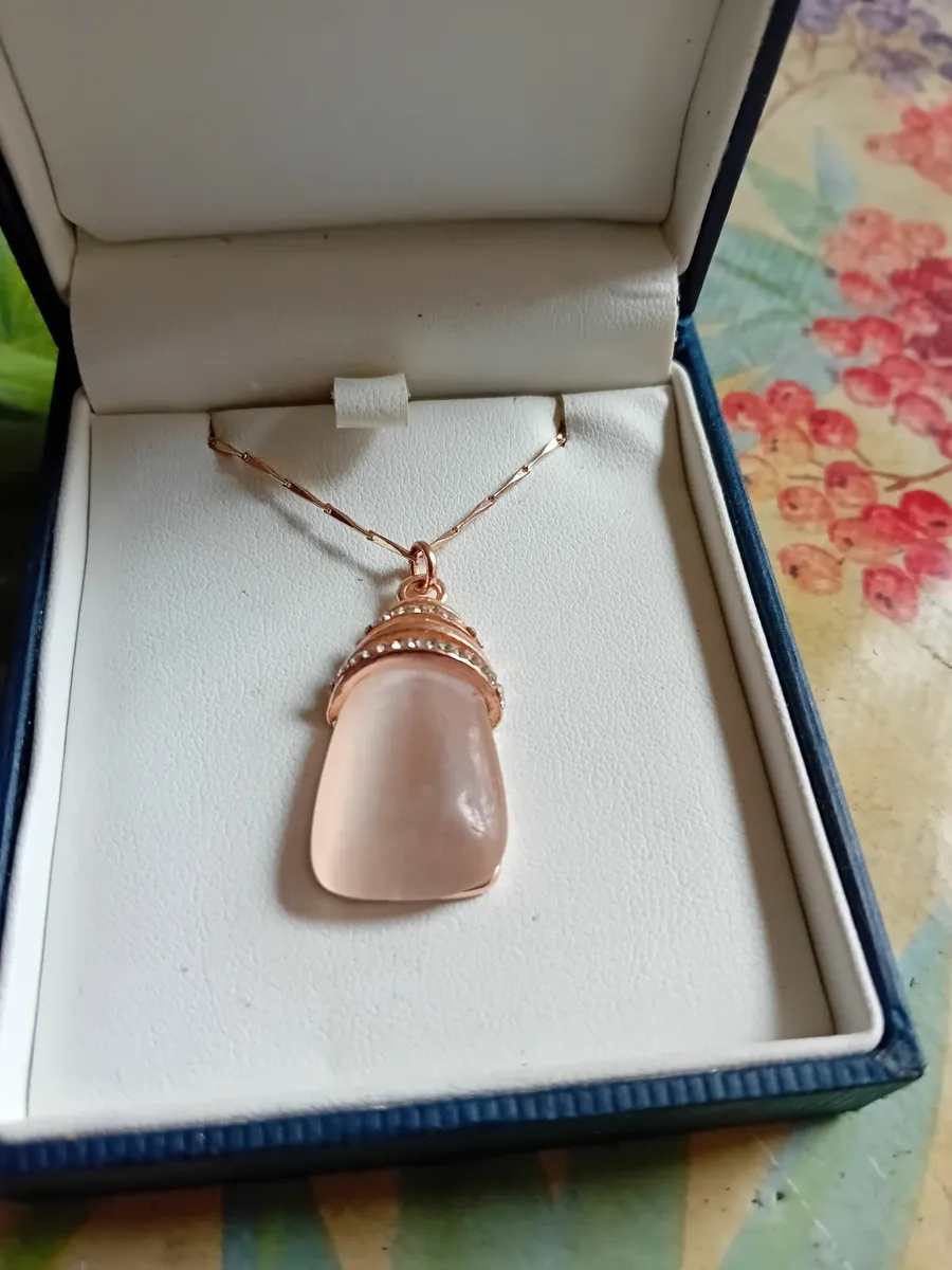 Old Beautiful unusual Pearl  and chain