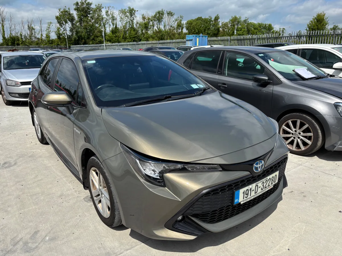 Toyota Corolla 2019 - Image 2